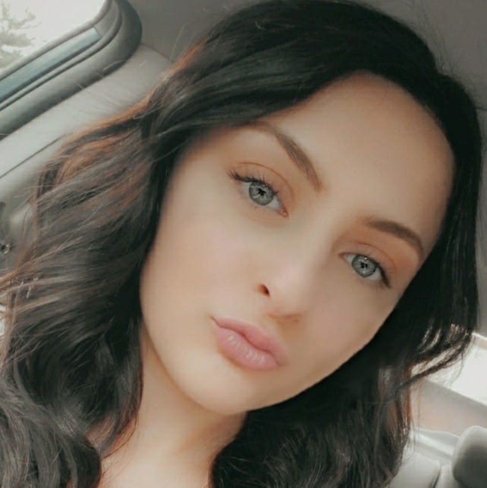 Meet your Posher, Alyssa